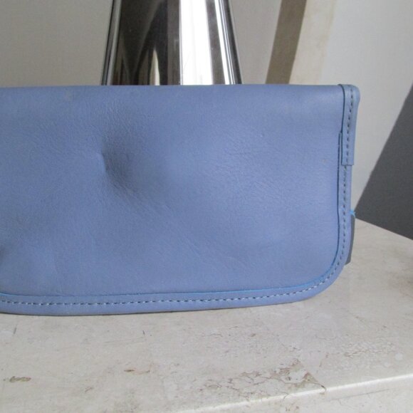 VTG COACH LEATHER TURNLOCK KISSLOCK WALLET COSMETIC MAKEUP POUCH PERWINKLE BLUE - Picture 3 of 9